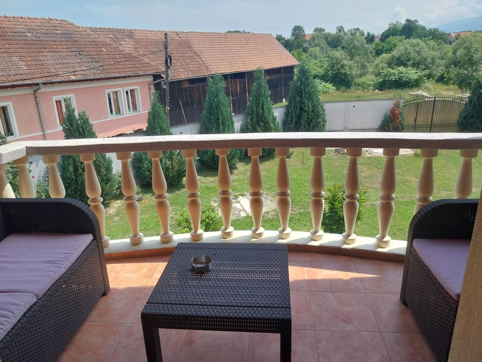 Serena House Cîrţişoara Exterior foto