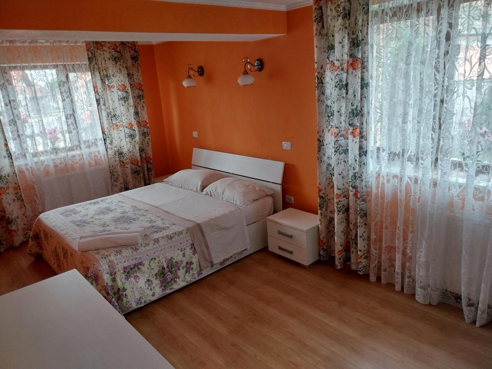 Serena House Cîrţişoara Zimmer foto